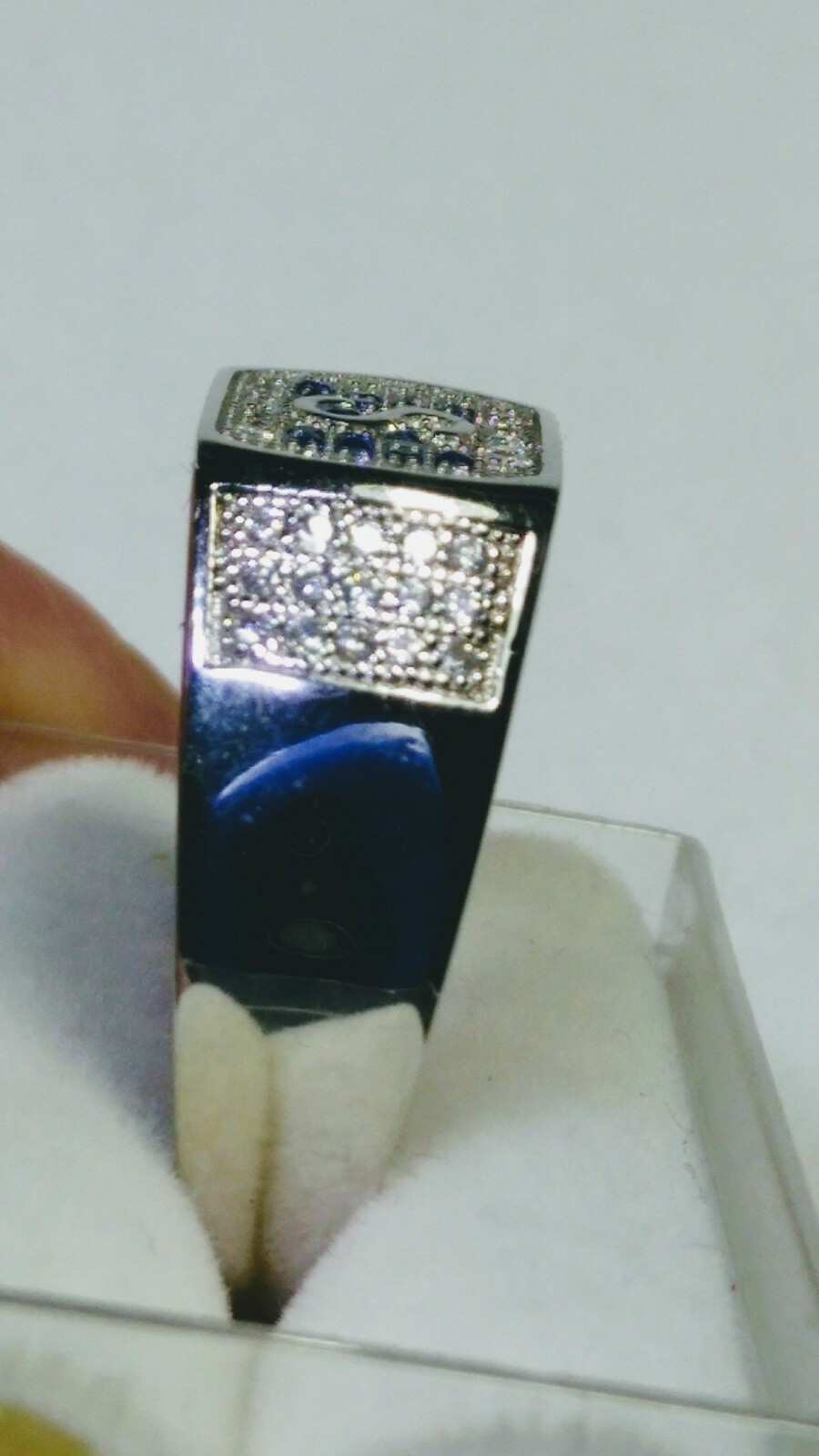 CHARMING DESIGNER CZs SET RING IN STERLING SILVER.925 RING SIZE 9.0-9.25!