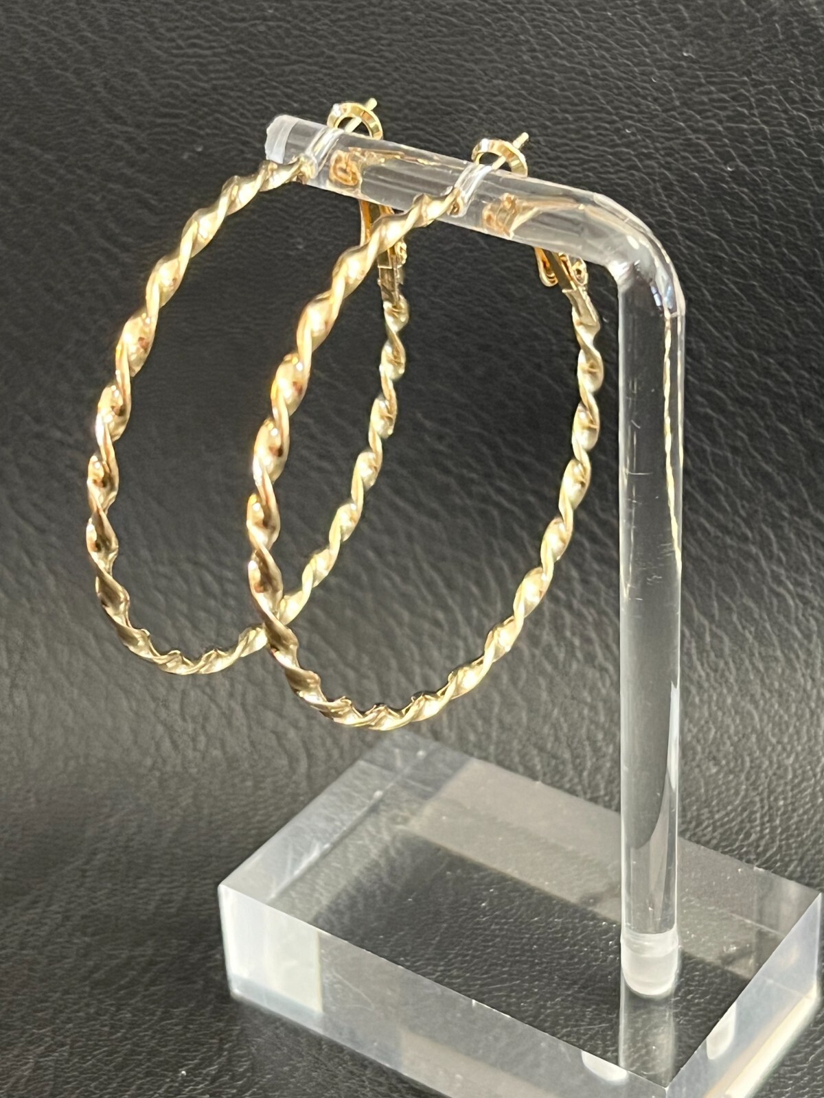 FUN NEW PAIR WOMEN’S TWISTED HOOP EARRINGS 45MM GOLD