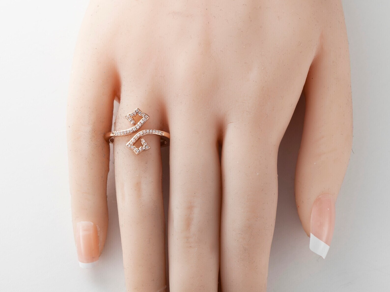 2Ct Round Cut Simulated Diamond Chevron Wedding Band Ring 14k Rose Gold Plated