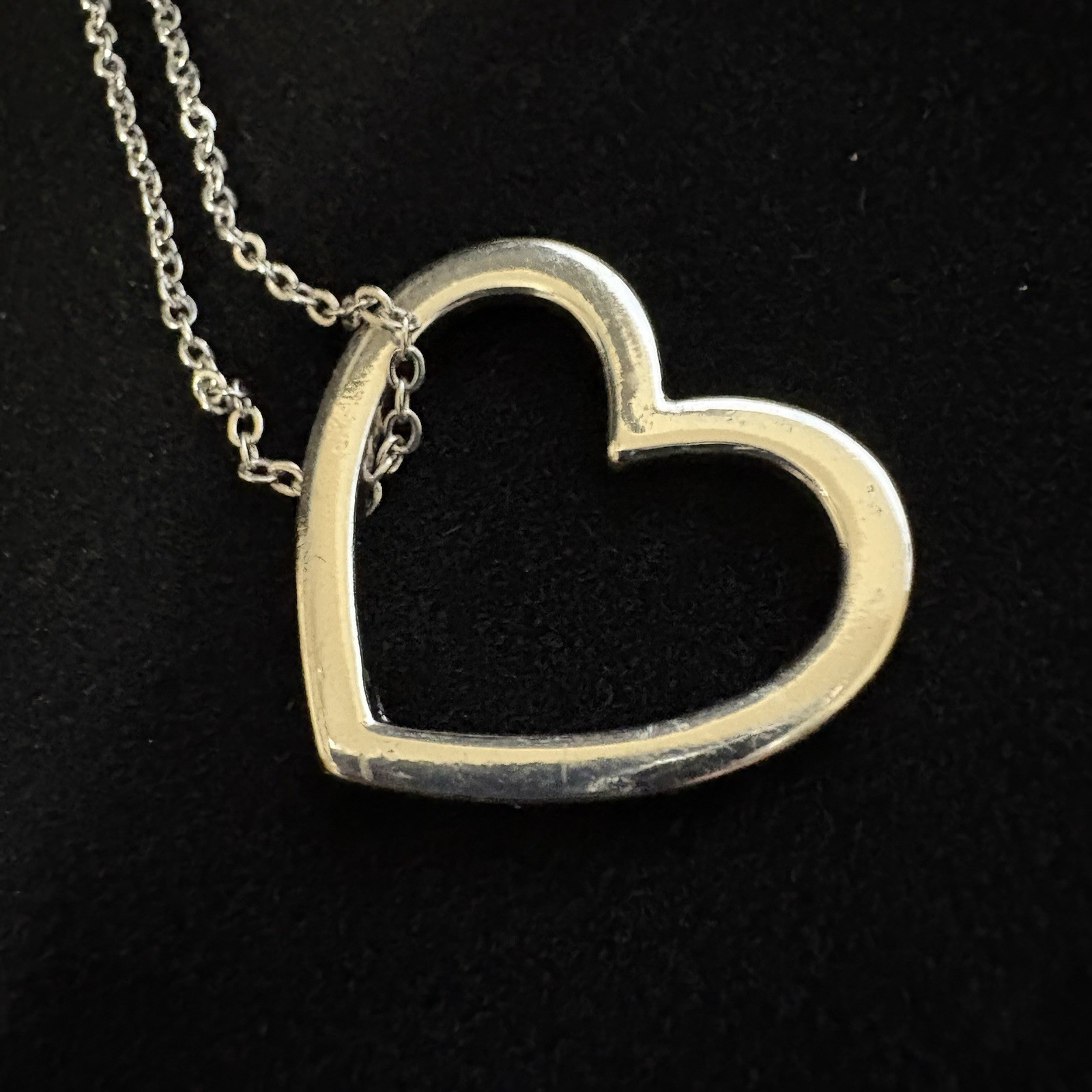 Lia Sophia Love Token Necklace 17-20″ Heart Pendant Silver Tone w/Crystals & Box