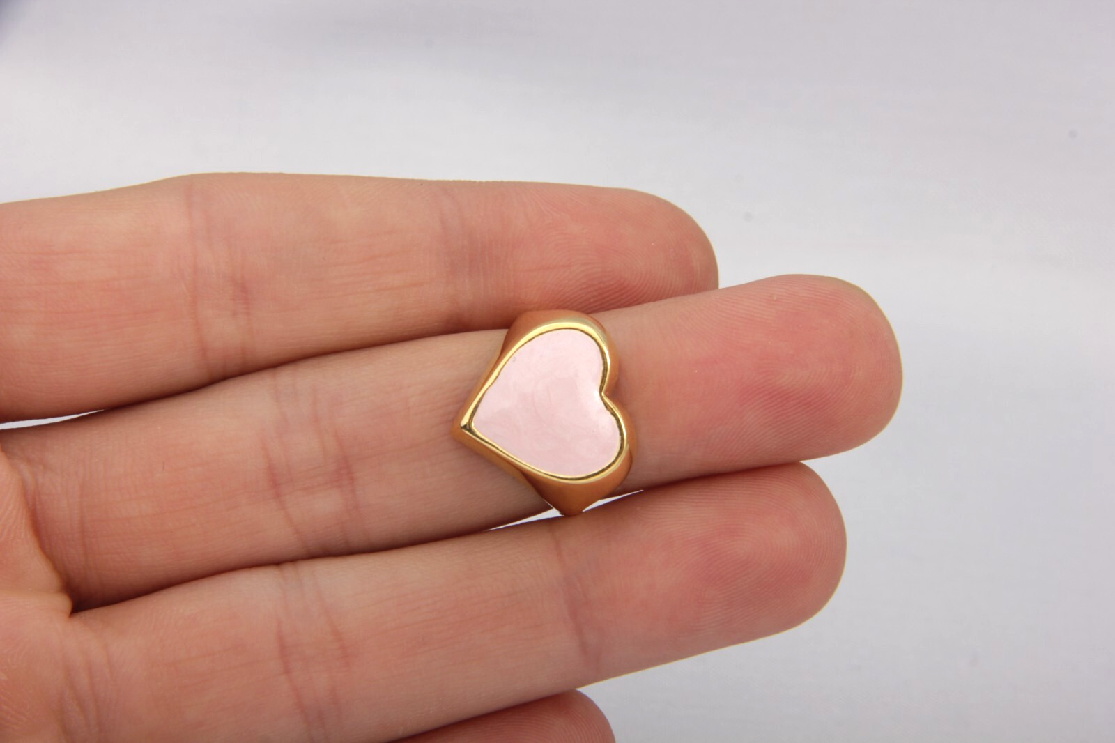 17-18mm 24k Shiny Gold Heart Rings, Pink Enamel, Gold