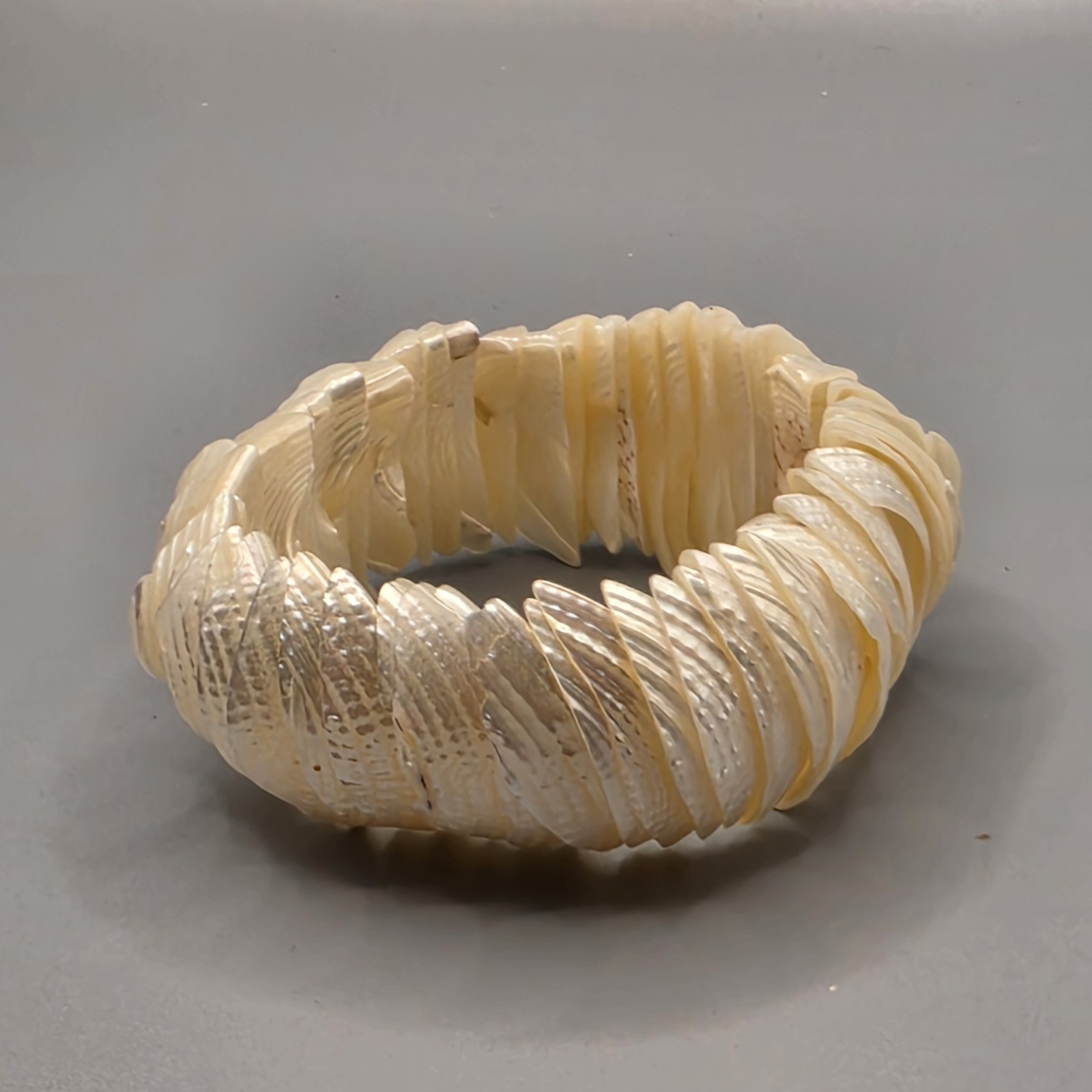 Vintage Shell Bracelet Iridescent Mother Of Pearl Beach Stretch White Coastal
