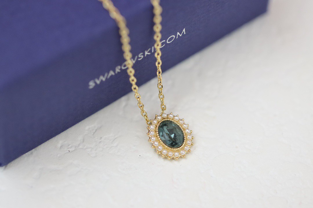 P60 Swarovski Round Collarbone Necklace — Ink Blue