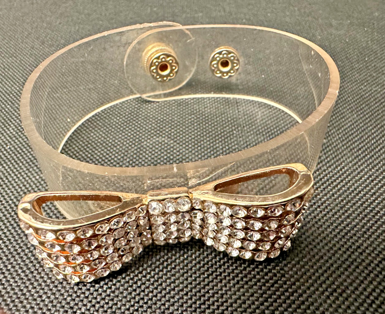 WOMENS HAND BRACELET, RHINESTONE TYPE MAKES A GREAT GIFT MAKE OFFER