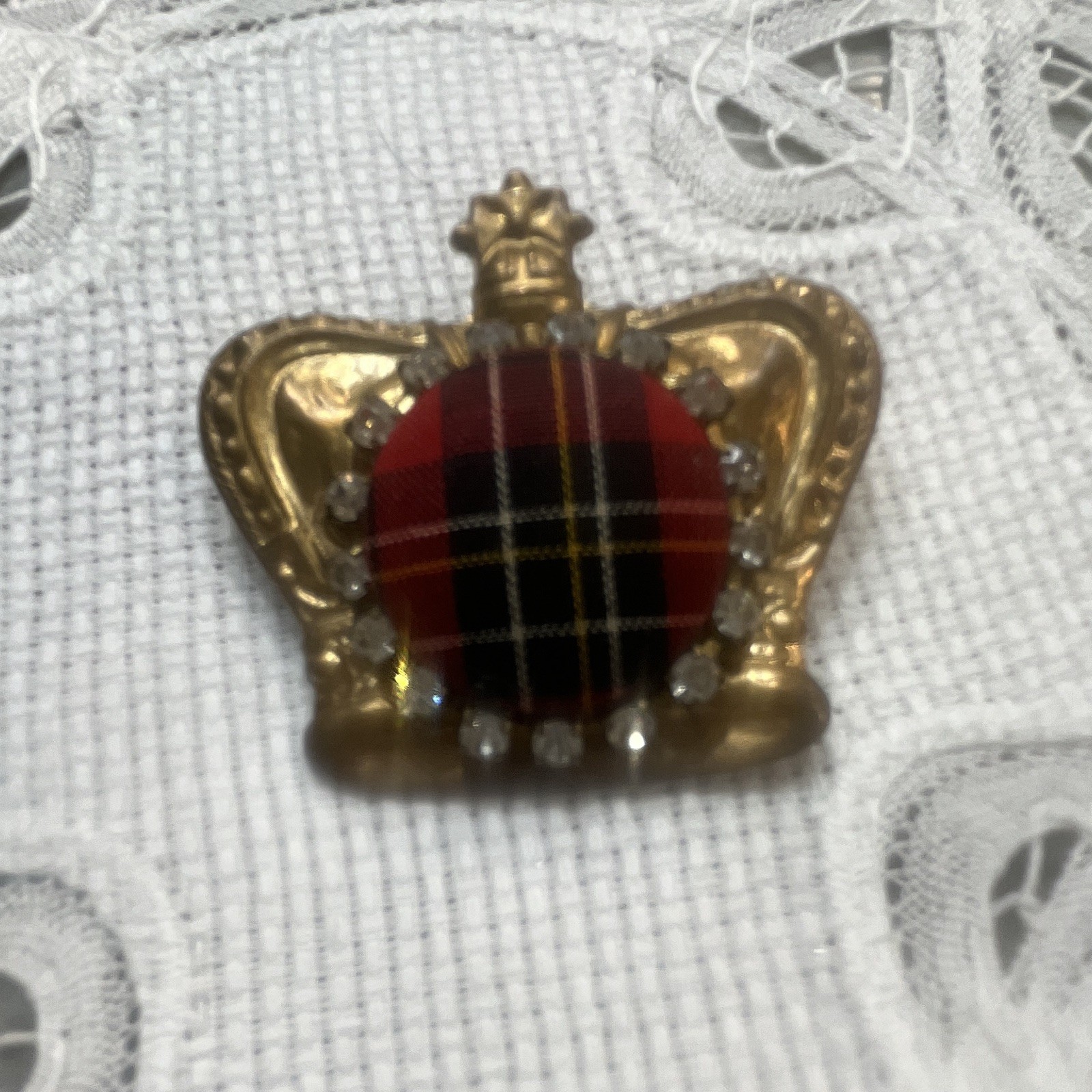 Gold Tone Metal Crown Brooch Pin Red Black & Crystal Rhinestones #009072026