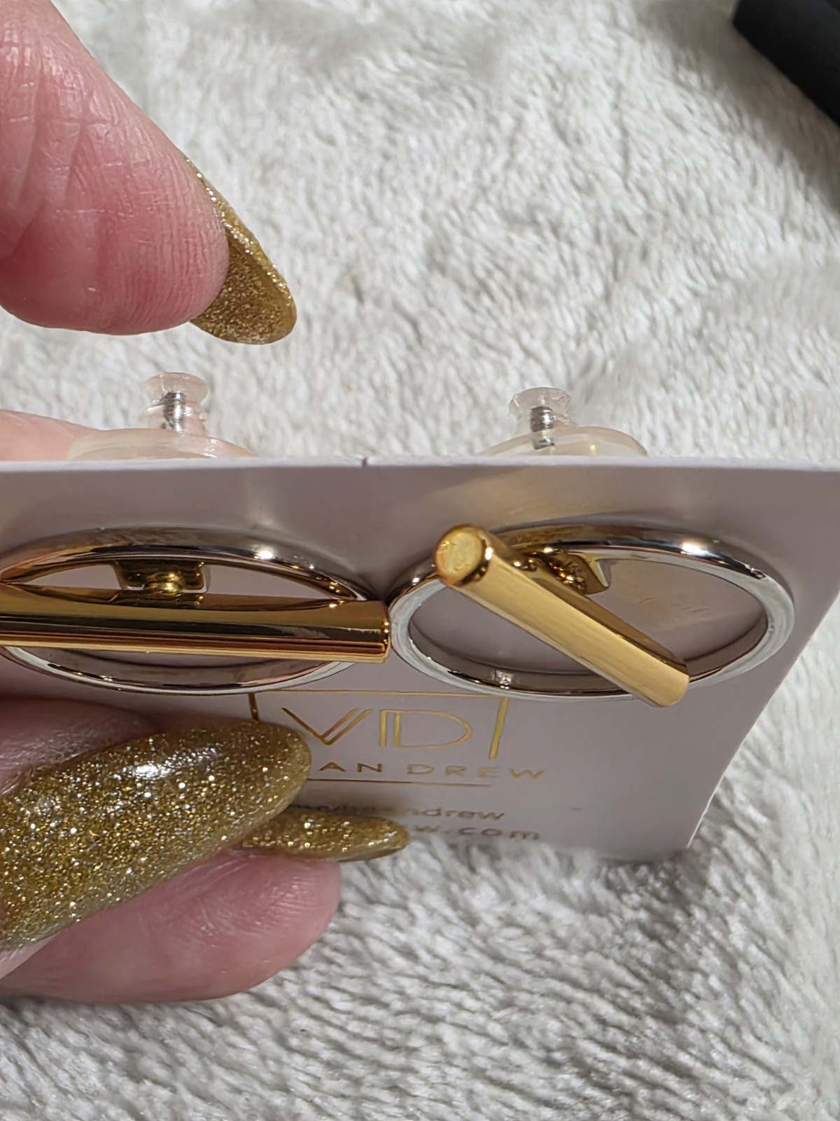 NWT Vivian Drew Gold And Silver Tone Earrings – NWT