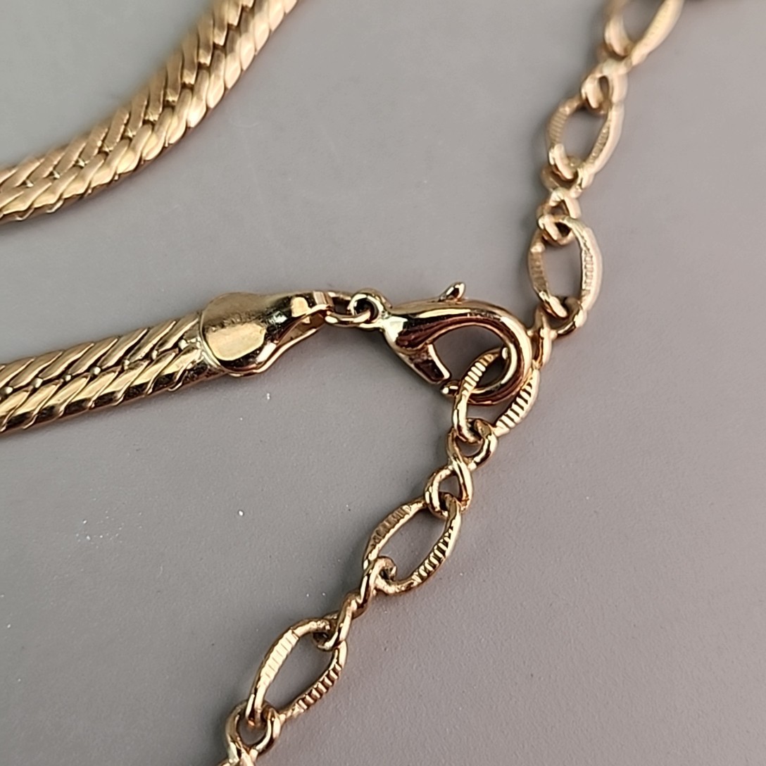 Rhinestone Chain Necklace Scalloped Clear Glass Gold Tone Herringbone 21″