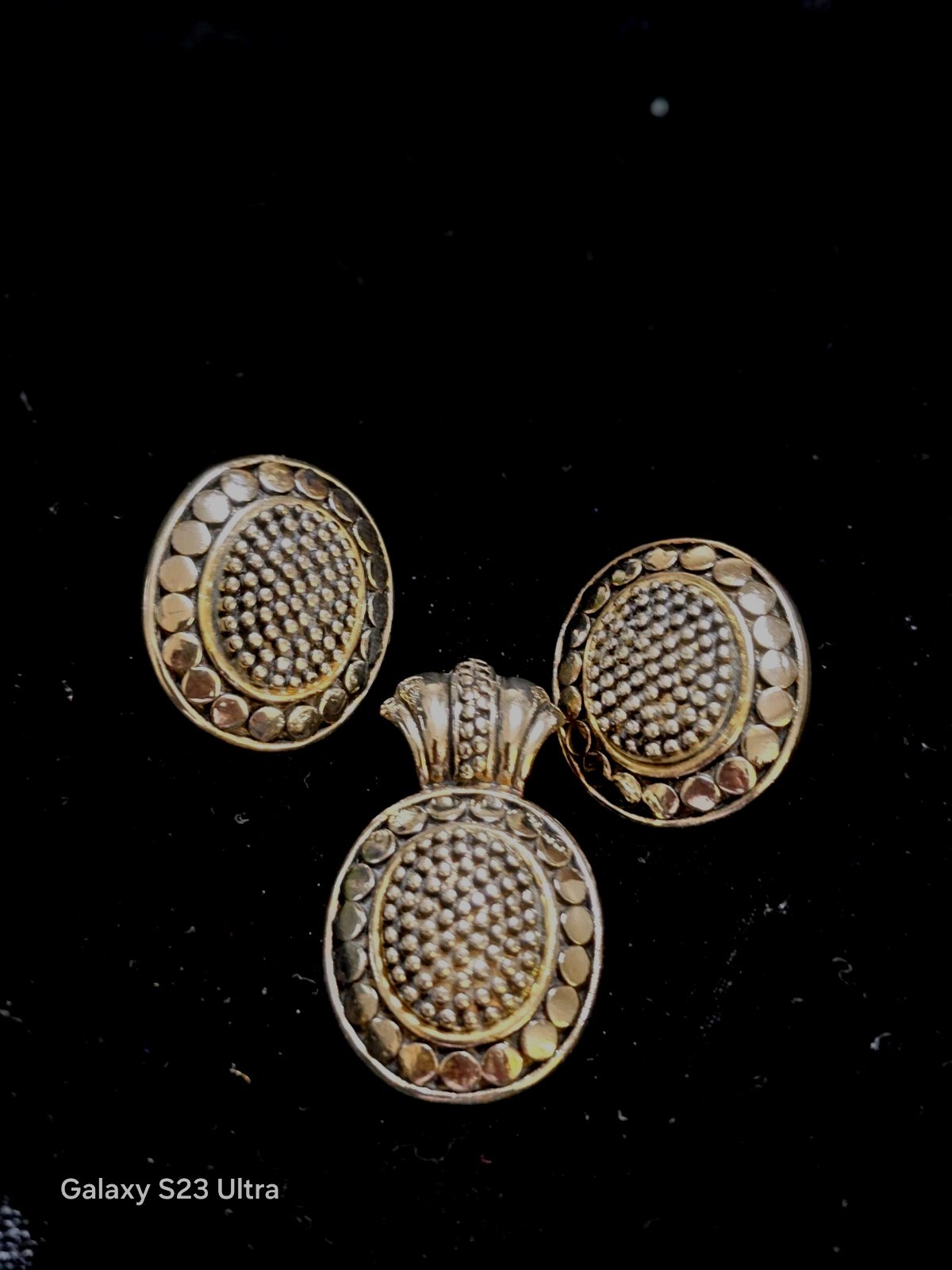c1980 Retro-inspired “DOT” Design Pendant &Earrings Set. Clasp backs NIB.