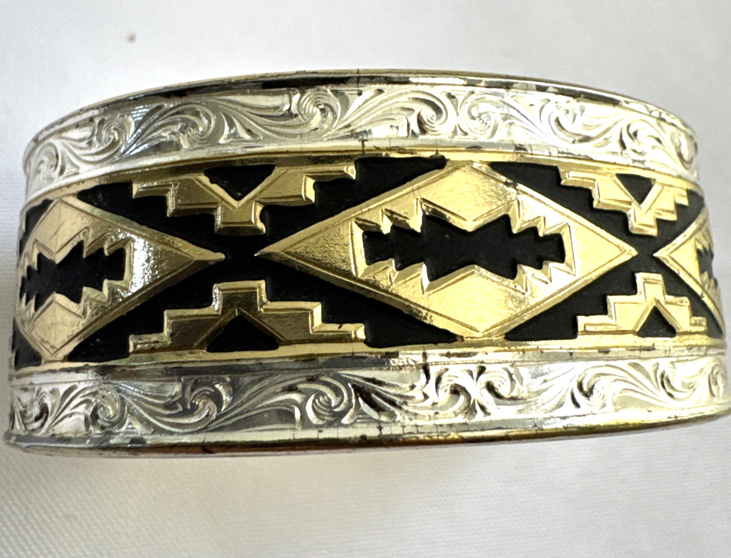 Montana Silversmiths Tri-Color Cuff Bracelet Western Southwestern Geometric