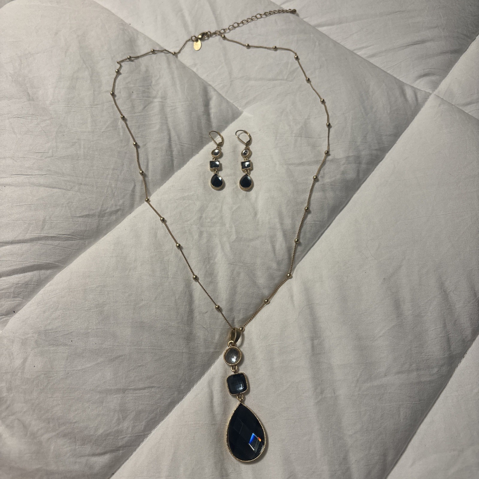 Lia Sophia Necklace Earrings Gold Tone