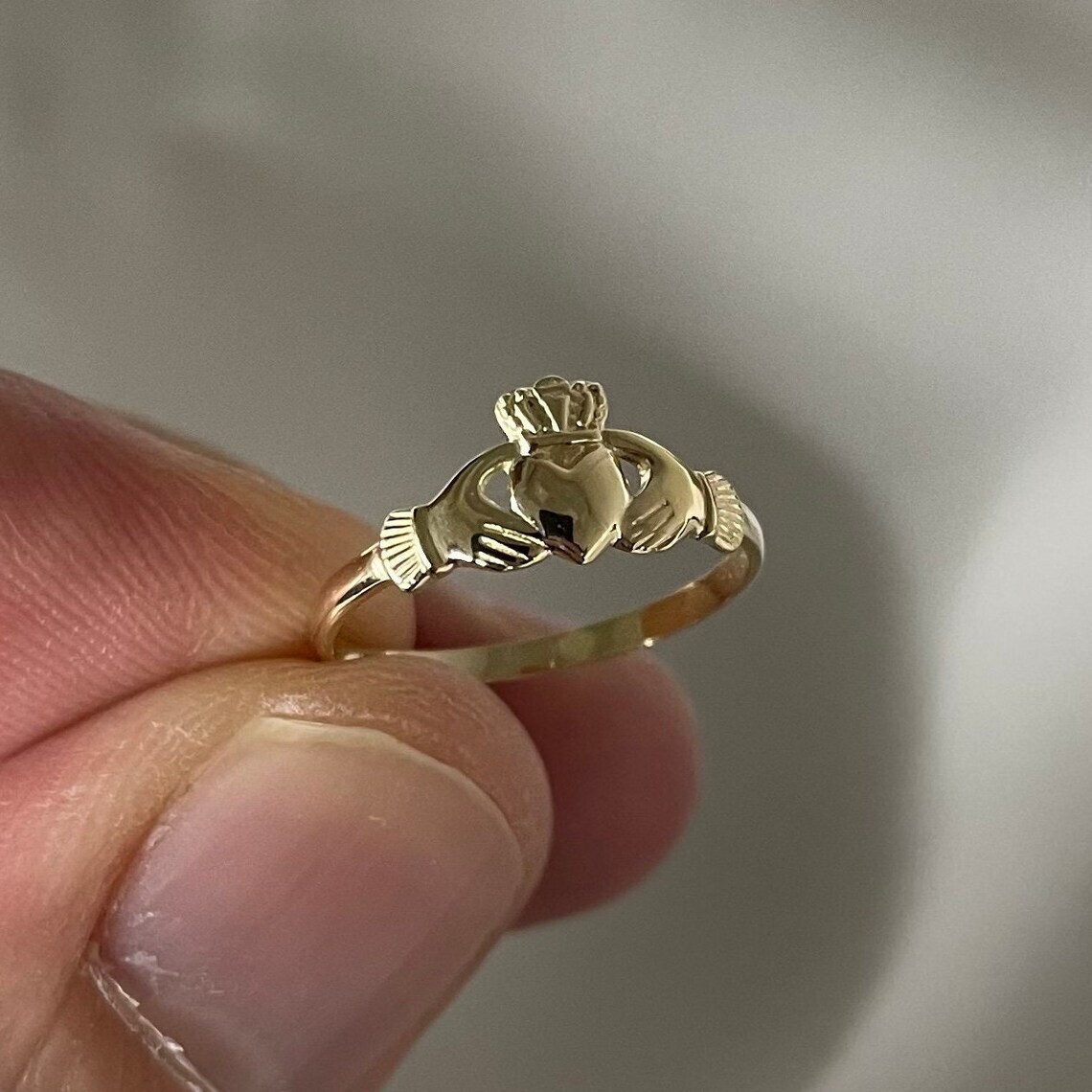 Genuine 9CT Yellow Gold Claddagh Heart Ring – Baby to Adult A-S Sizes – Gift Box