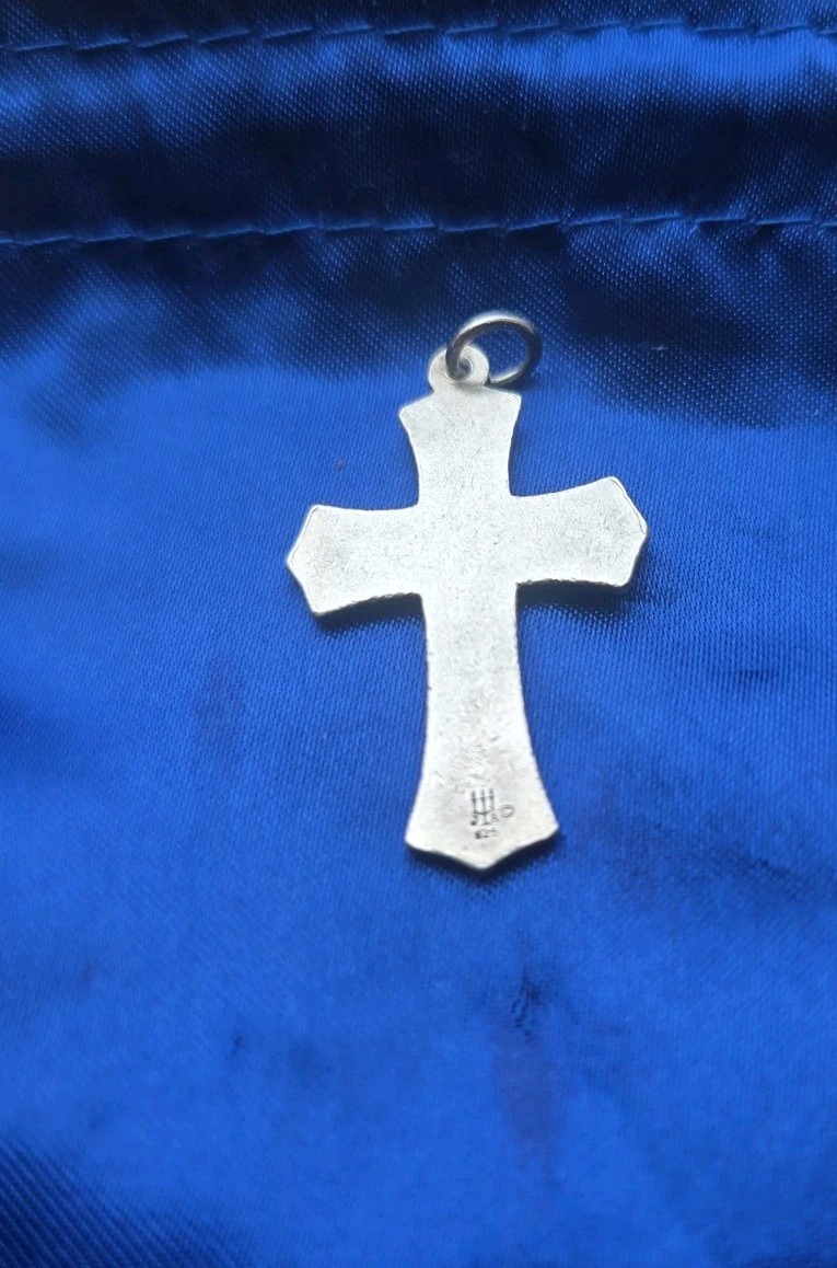 James Avery Beveled Clechee Cross Pendant