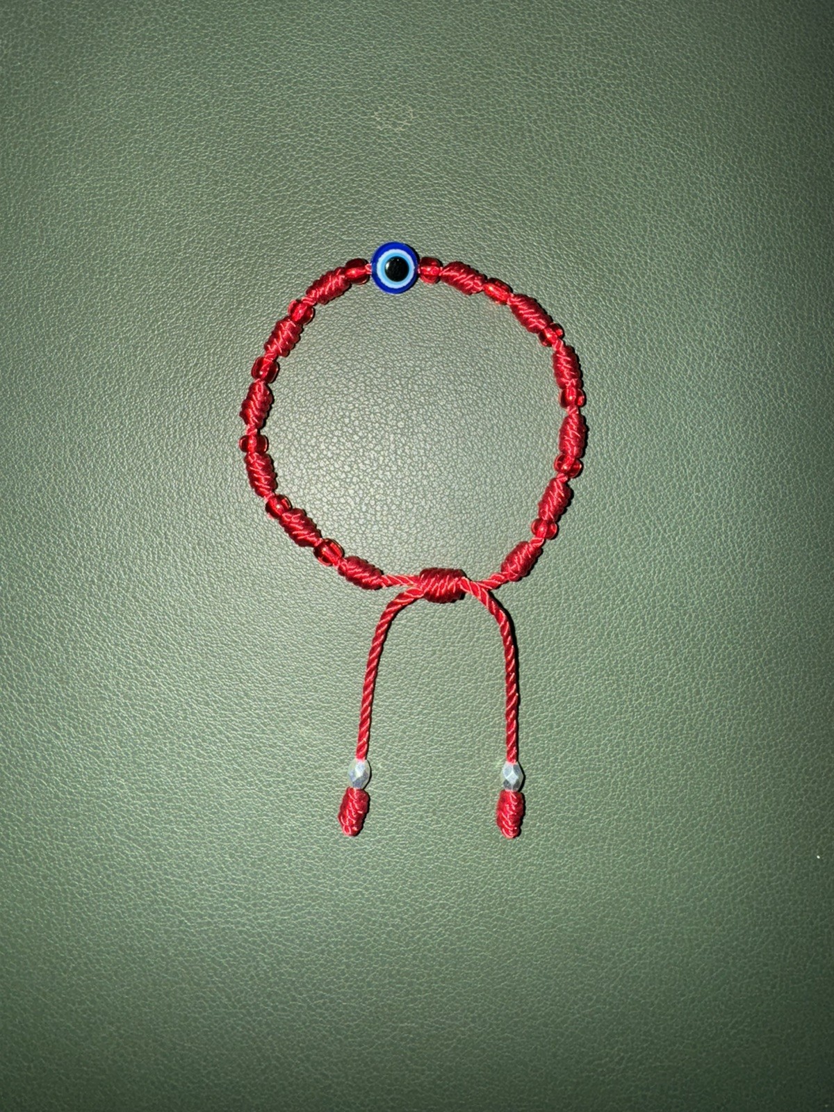 Pulsera Roja Proteccion del Mal de Ojo Buena Suerte Ajustable 5 Piezas.