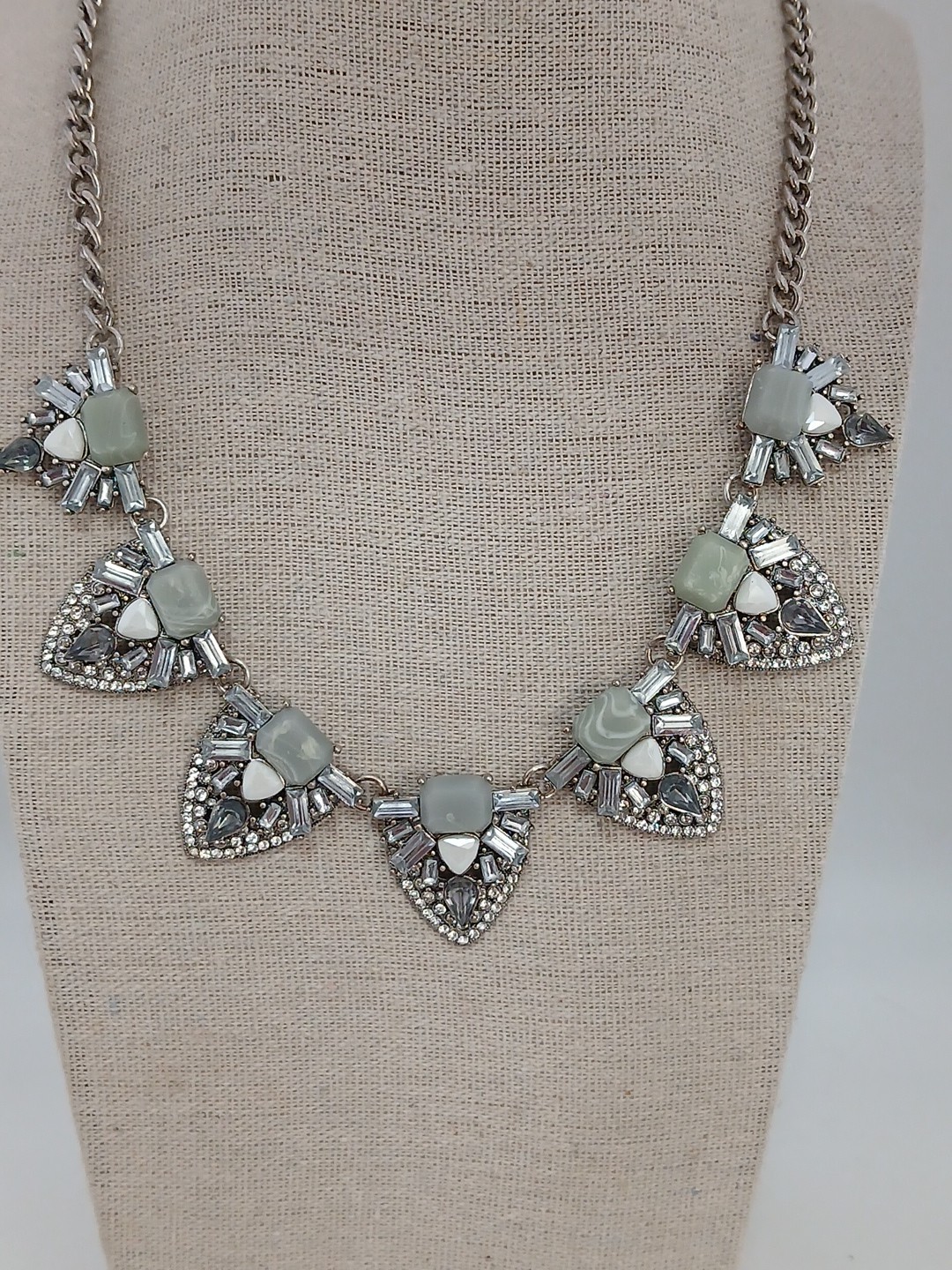 SPRING STREET Brand silvertone clear multi color & shapes statement necklace