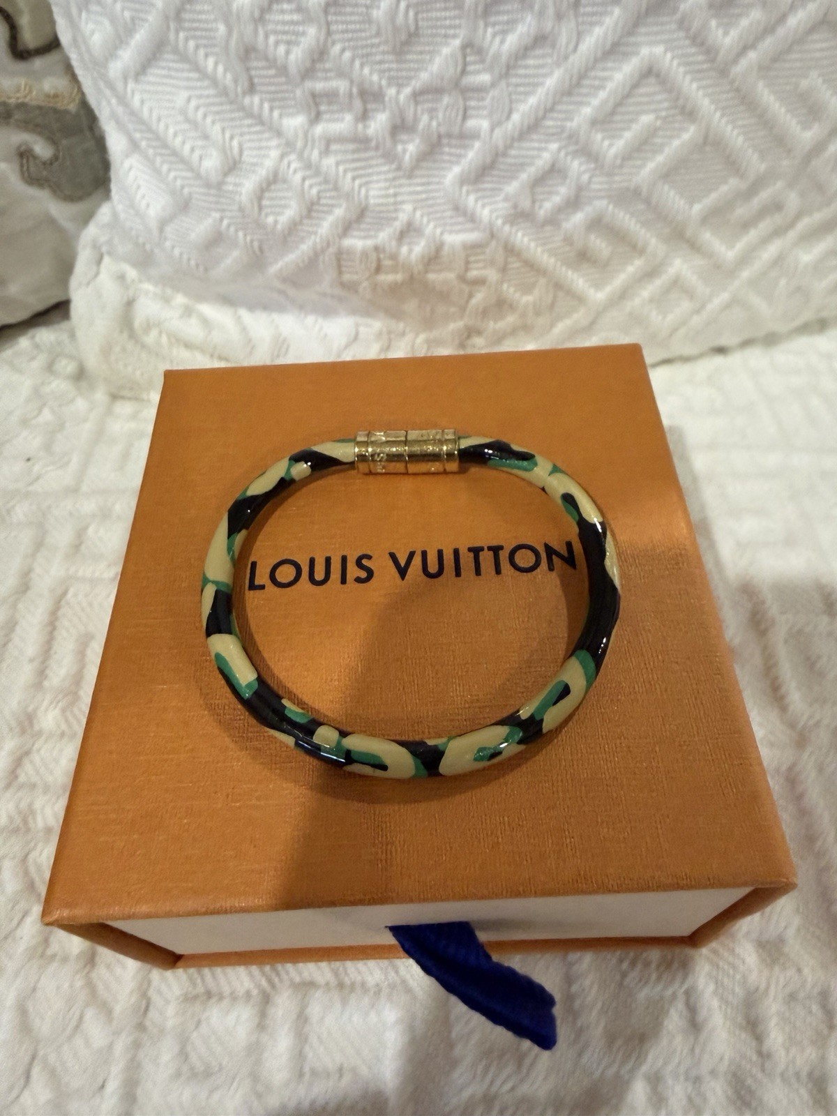 LOUIS VUITTON Blue Infini Stephen Sprouse Leopard Keep It Bracelet size 17