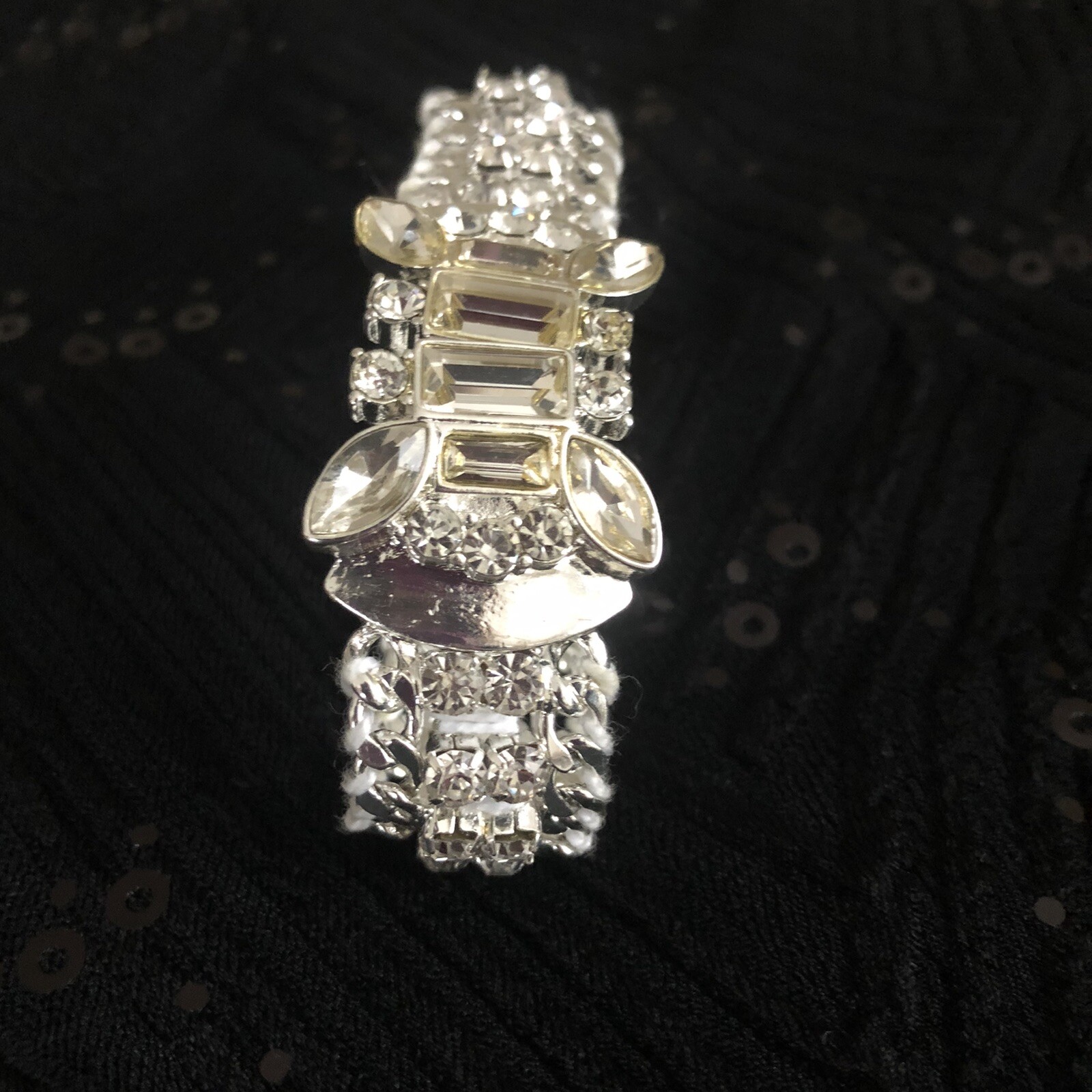 WHBM THREAD DECO MAGNETIC BRACELET