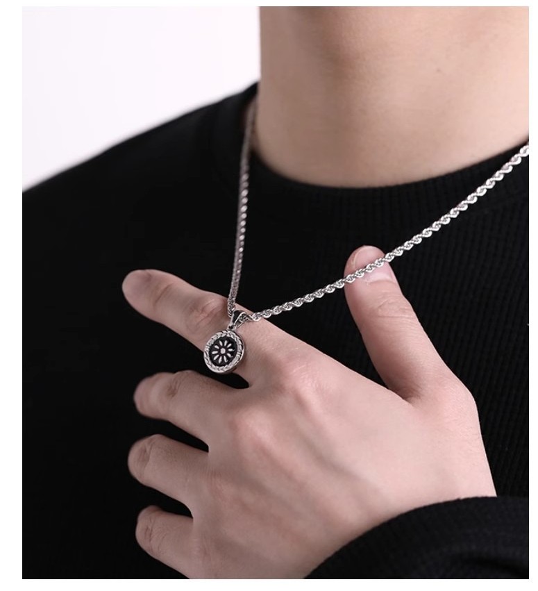 Retro Sunflower Medallion Necklace Twisted Rope Chain Stainless Unisex Collar