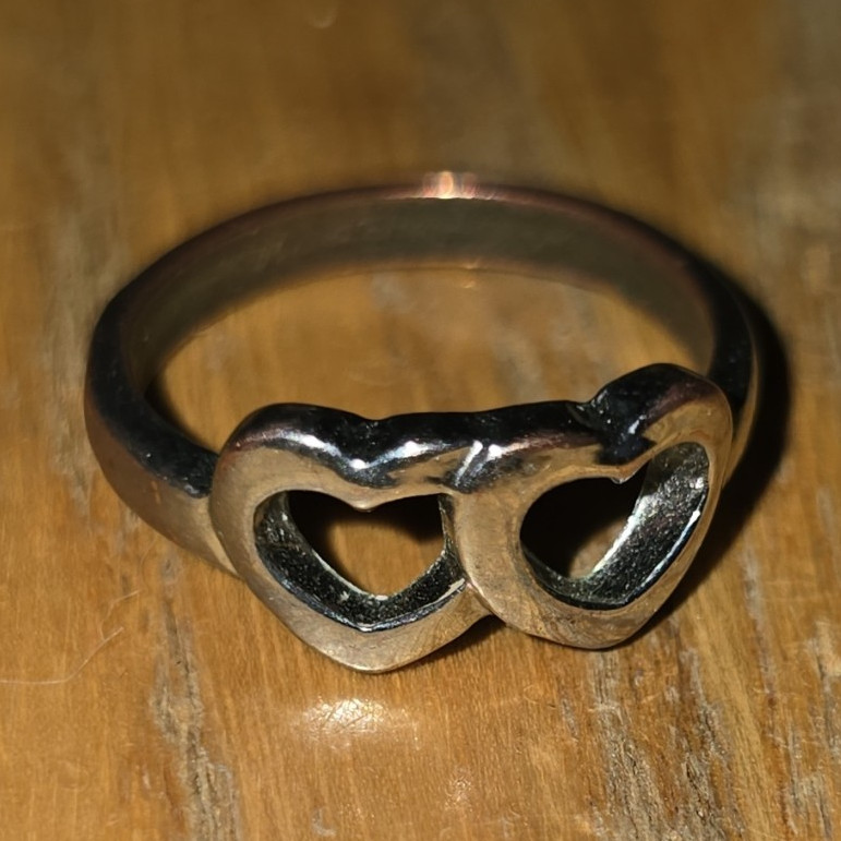 Silver Tone Double Heart Love Metal Band Ring Size 6 No Stone