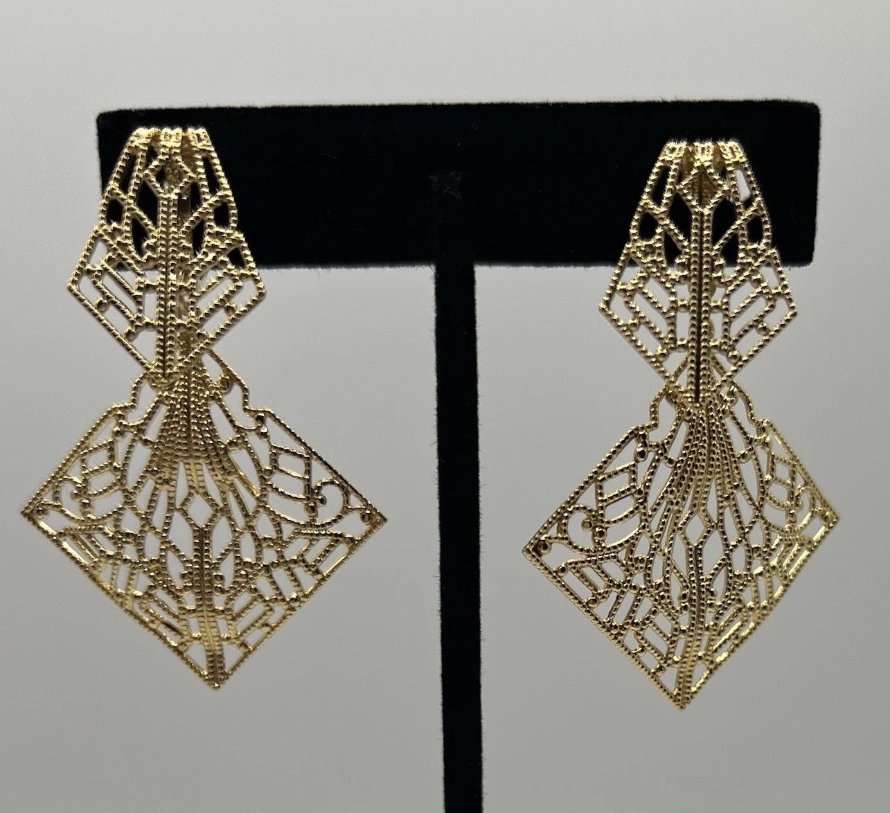 Trifari Signed Geometric Filigree Dangle/Drop Clip-On Earrings Gold Tone