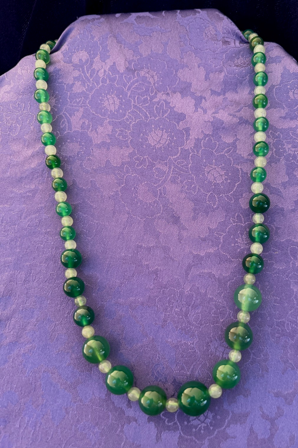 Graduated Green Agate Beaded Necklace 16 1/2 – 24 Inches Long Adjustable