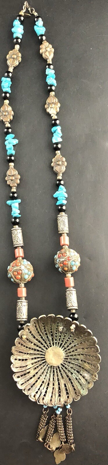 large necklace S7.4