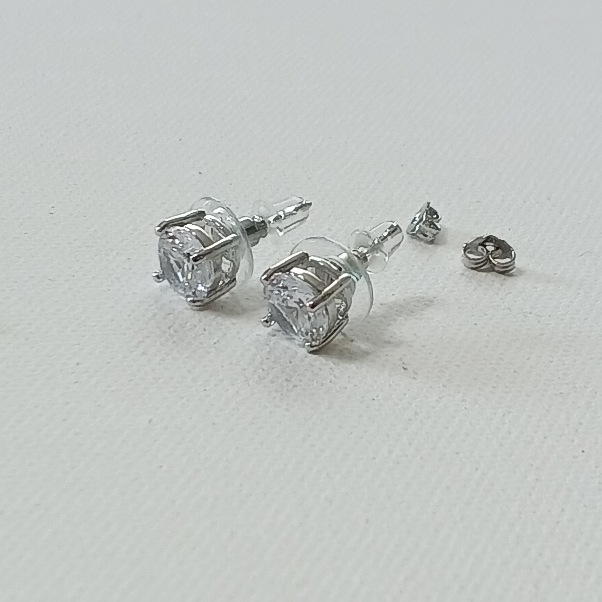 NWOT Stud Earrings Brass Plated Crystal Silver Fashion Jewelry