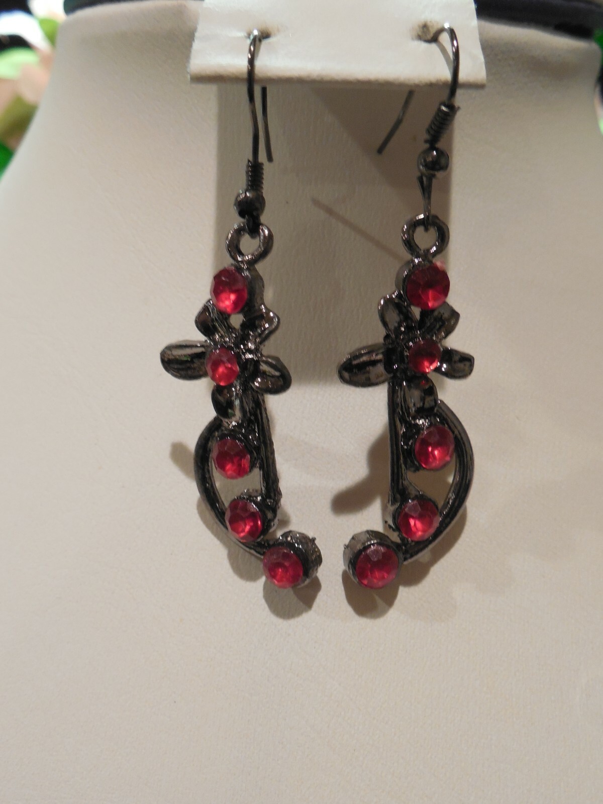 Ion Plated Black Stainless Steel Ruby Red Rhinestone Floral Necklace Set