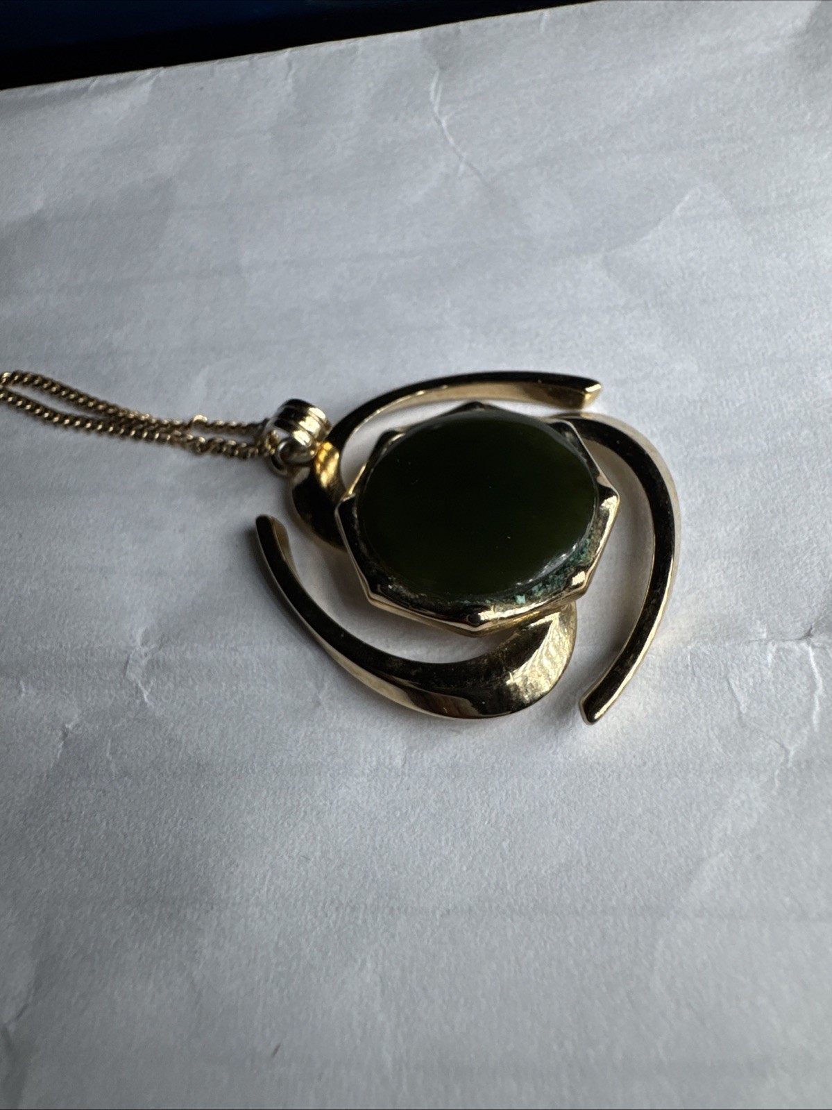 NS Green Stone Goldtone Necklace And Pendant