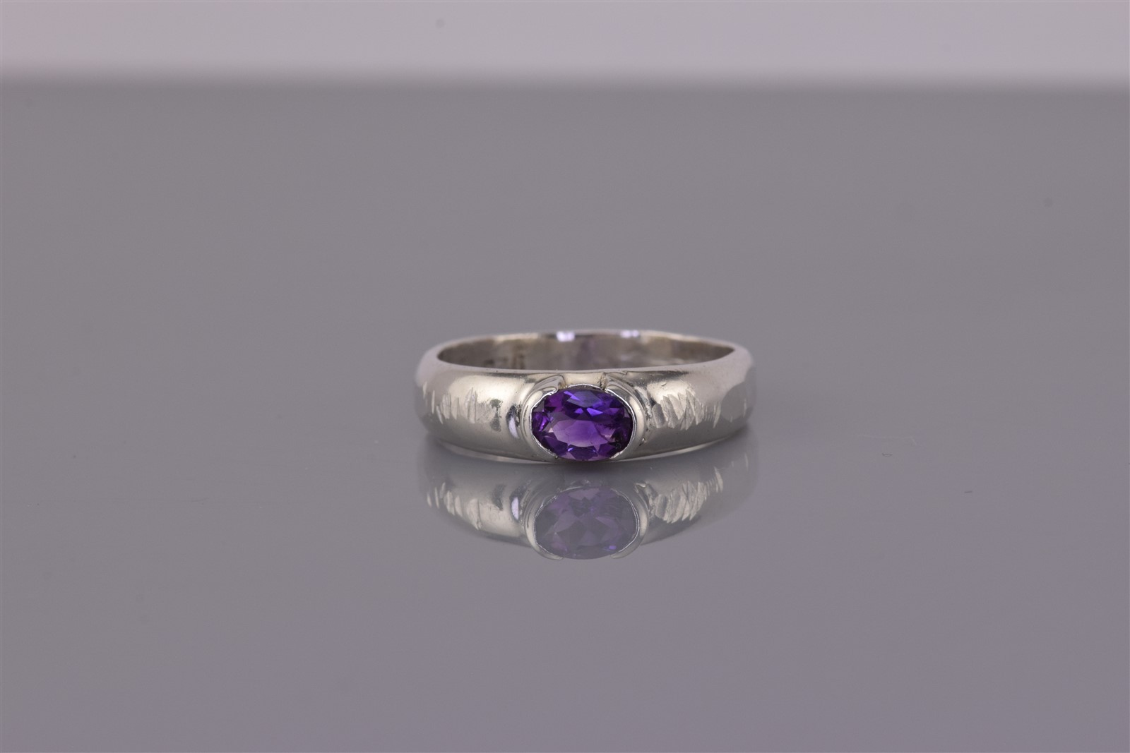 Sterling Silver Tension Set Oval Purple Amethyst Band Ring 925 Sz: 7
