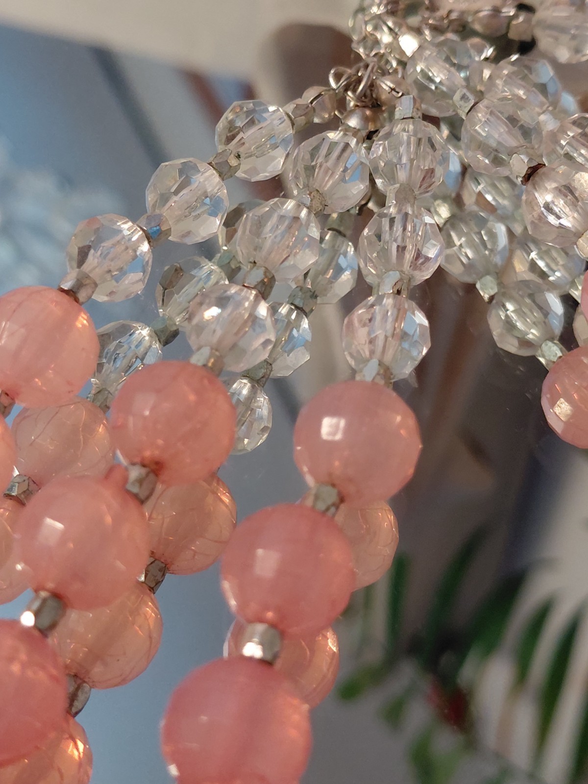 White House Black Market Pink Black Quartz Beaded Drop Silver Tone Necklace 20″