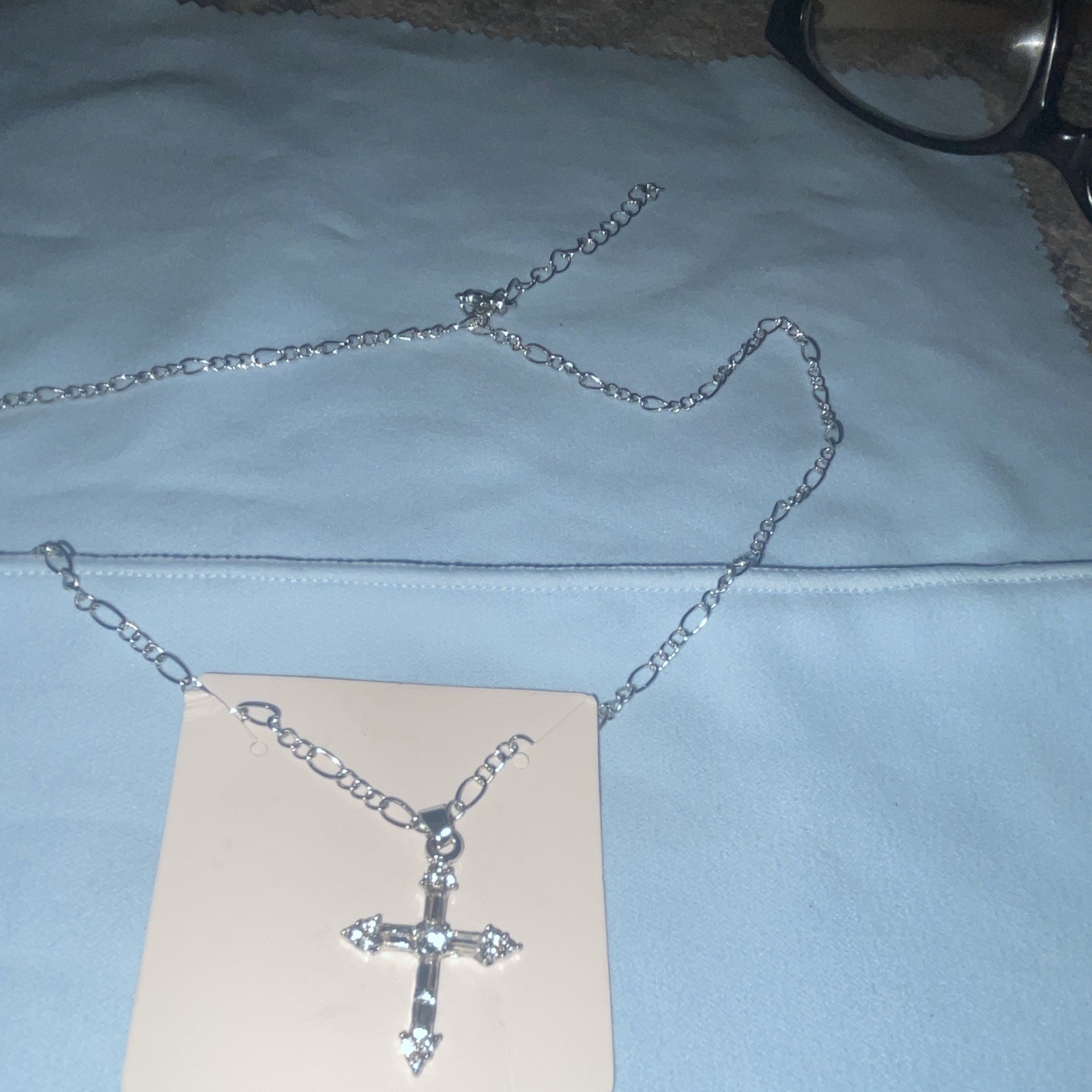 Silver Tone Metal Cable Chain Necklace Religious Cross Charm Pendant