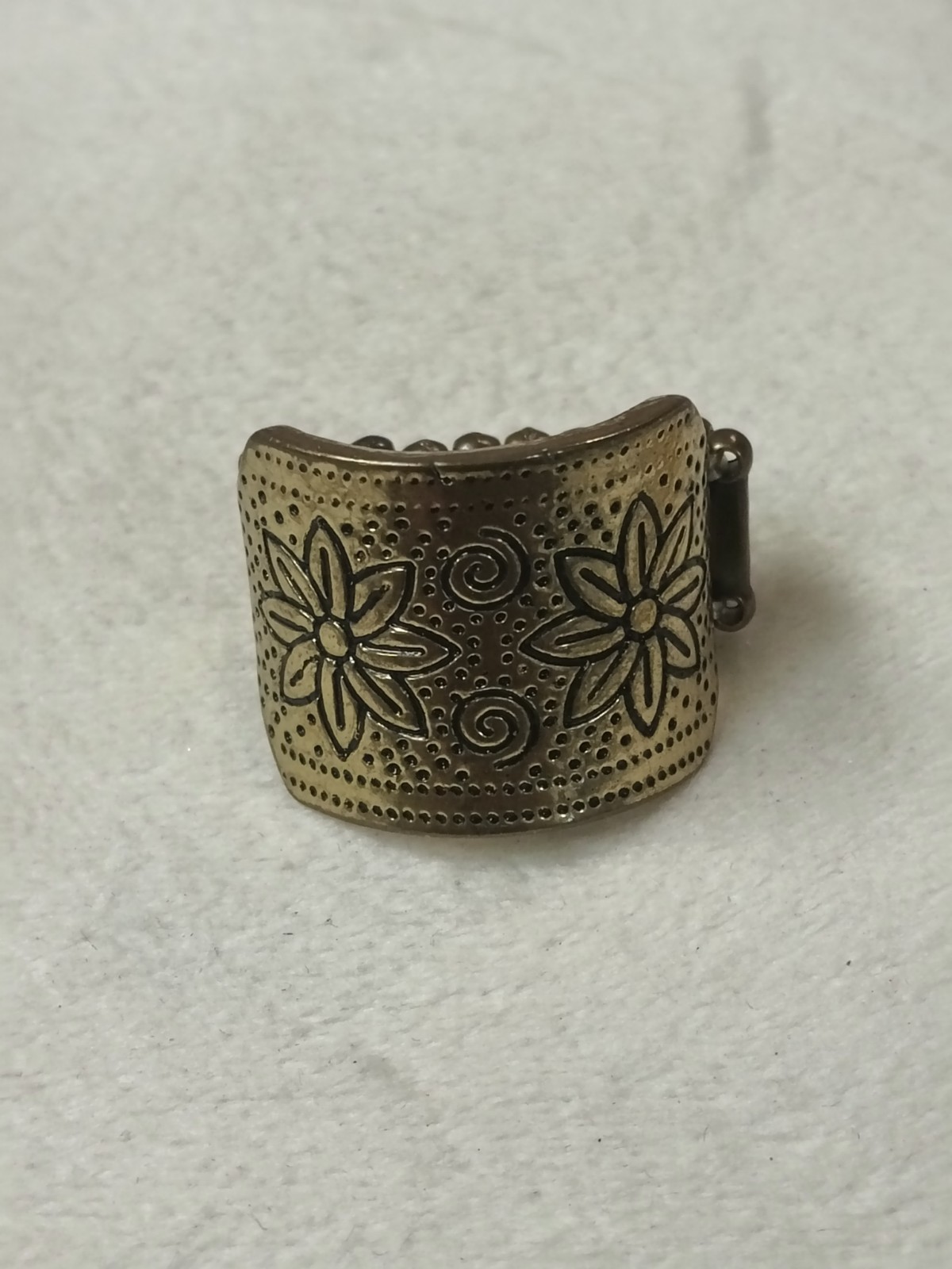 vintage Gold Tone Metal Floral Etched Wide Band Ring, Adjustable Sizable
