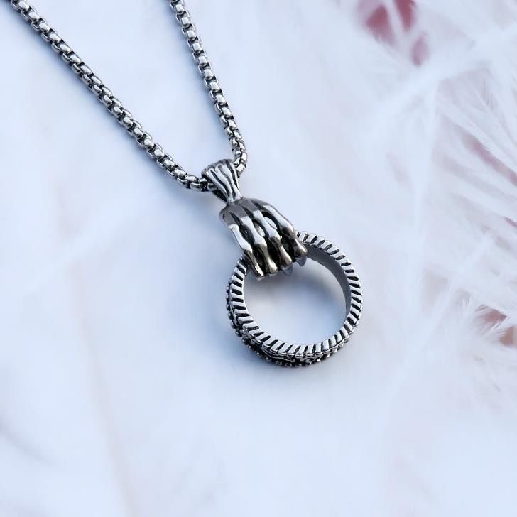 316 Stainless Grab Circle Disc Pendant Box Chain Unisex Skeleton Necklace