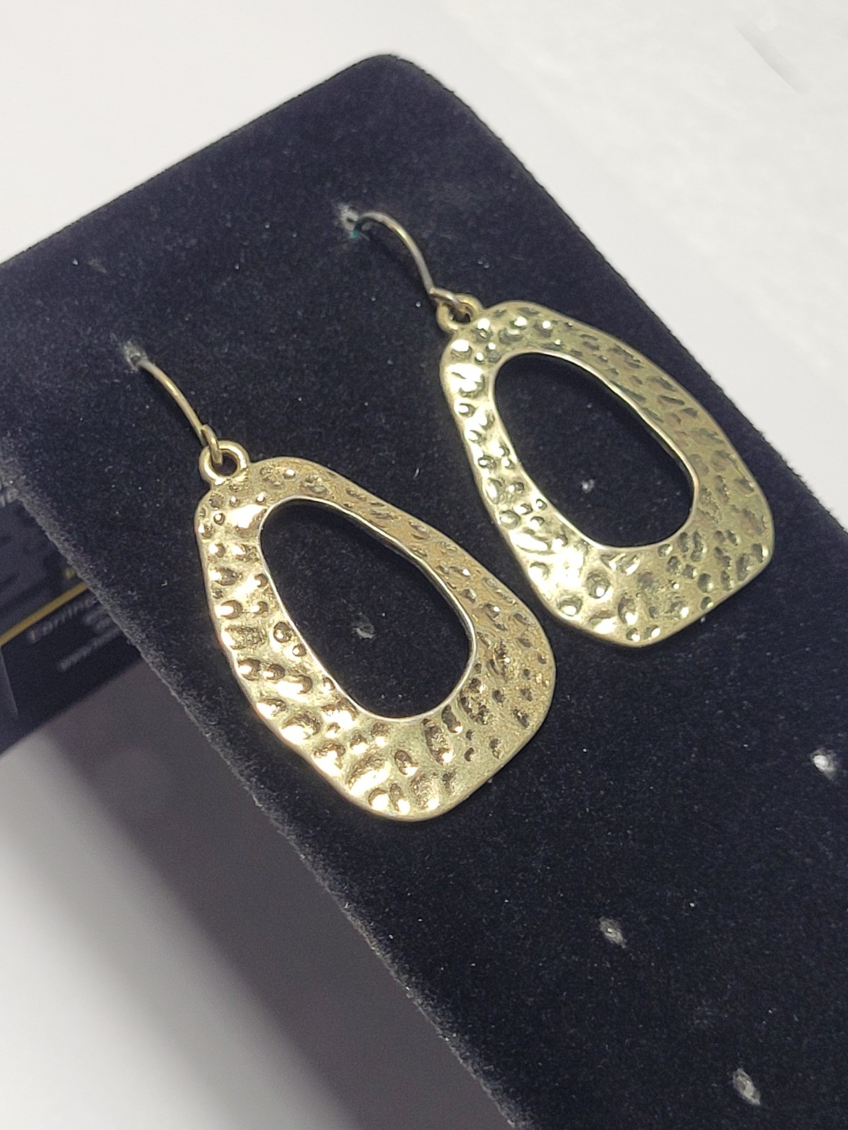 Bold Goldtone Hammered Texture Open Teardrop Hoop Earrings Hook Women’s Jewelry