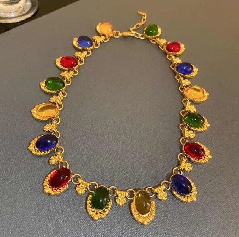 Retro Round Colored Glass Heavy Industry Necklace Short Chain
