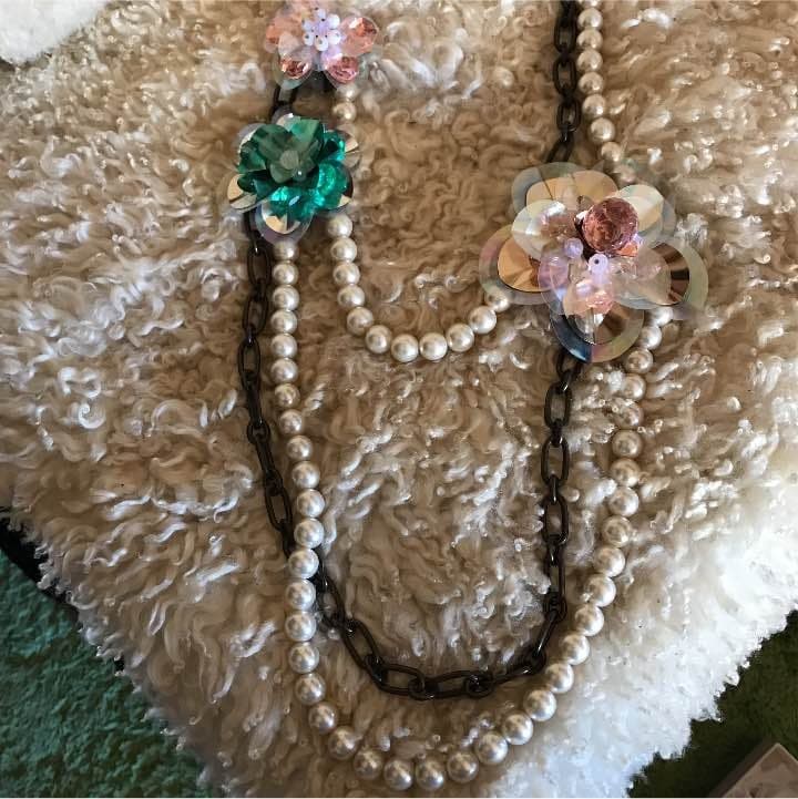 H&M × LANVIN Long Faux Pearl Chain Necklace Flowers NEW w/Box