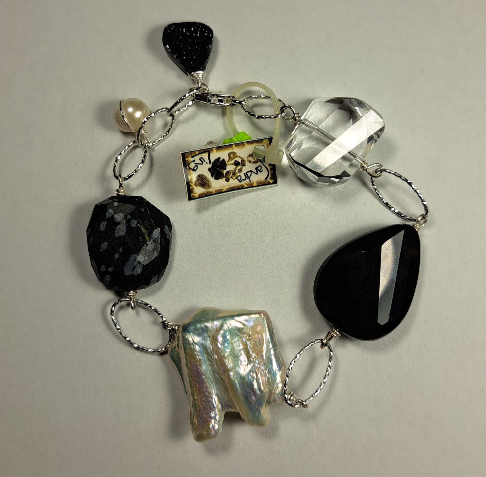 SANDRA LING Chunky Stones & Biwa Pearl Black & White & Silver Link Bracelet NEW