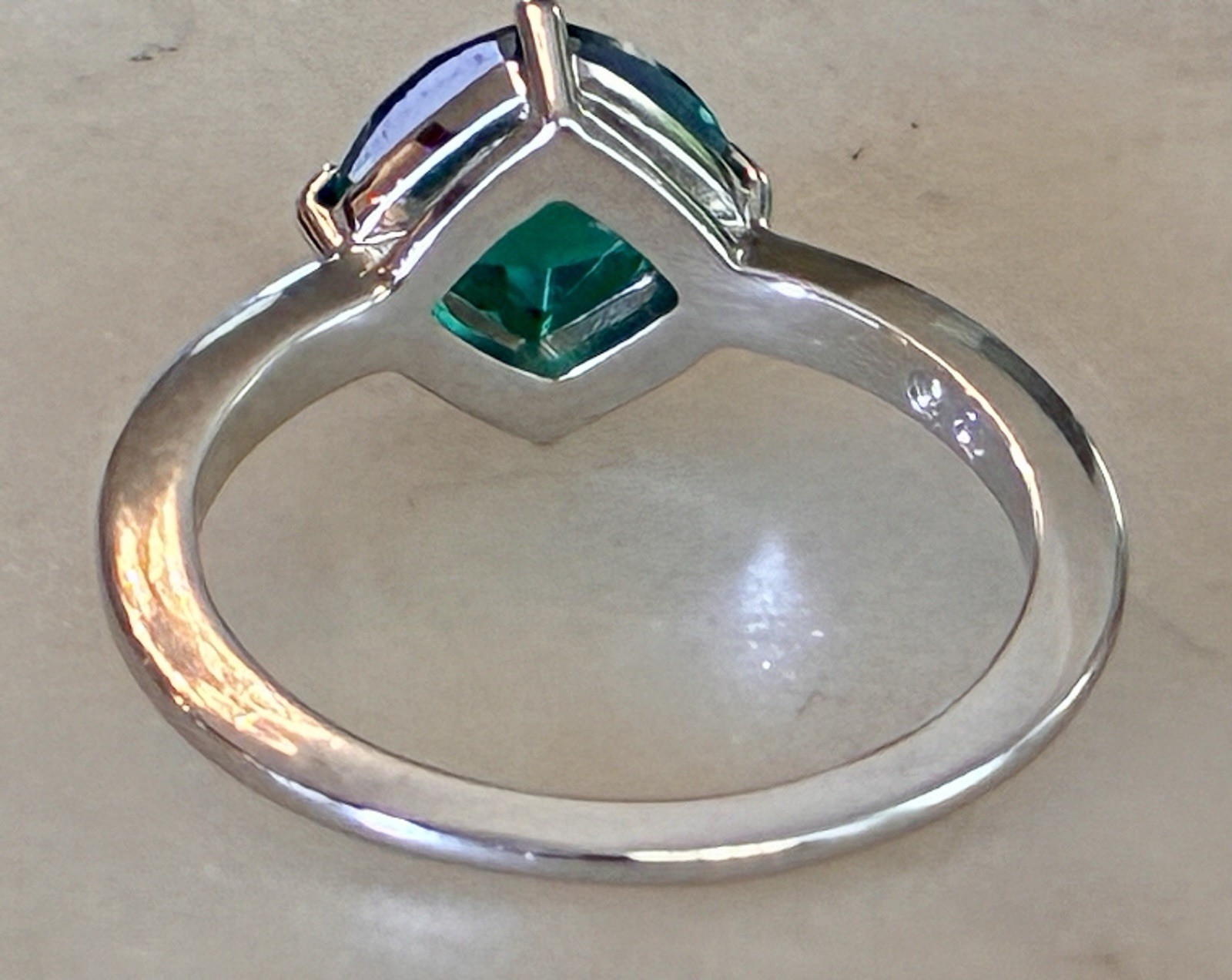 Swarovski Elements Silver Tone Faceted Green Crystal Solitaire Ring 7