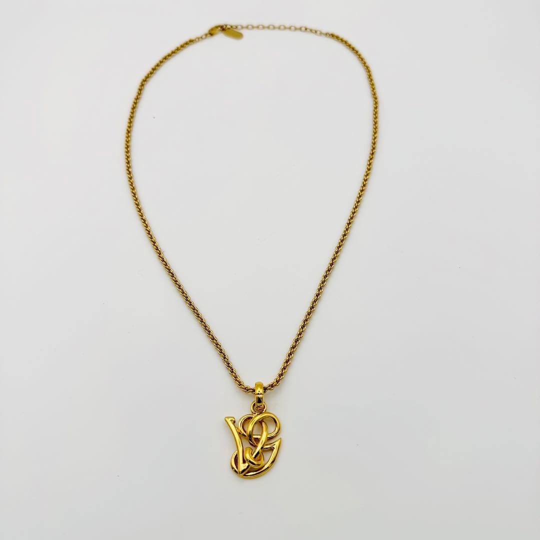 Valentino Garavani Excellent V Logo Necklace Gold 52cm Rare