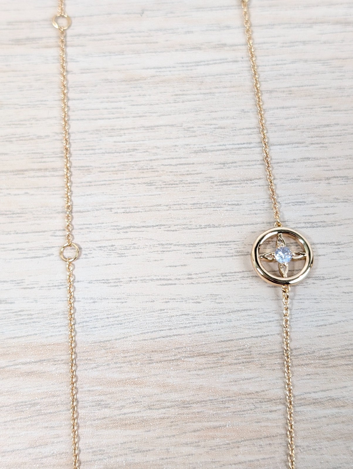 Vince Camuto Gold Tone Rhinestone 4-Leaf Clover Necklace Chain 17″-22″ NIB