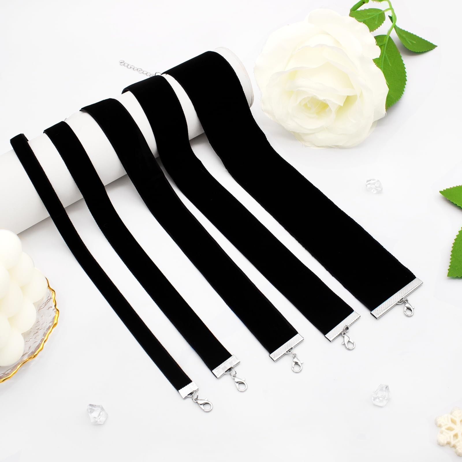 yfstyle 4pcs Black Choker Necklaces for Woman Adjustable Layered Black Velvet…
