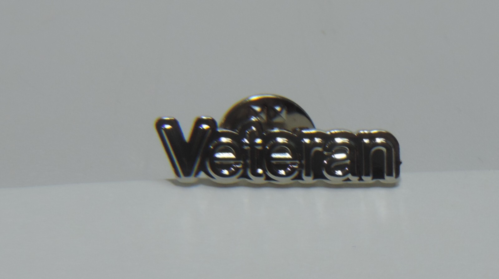 VETERAN SILVER LAPEL PIN