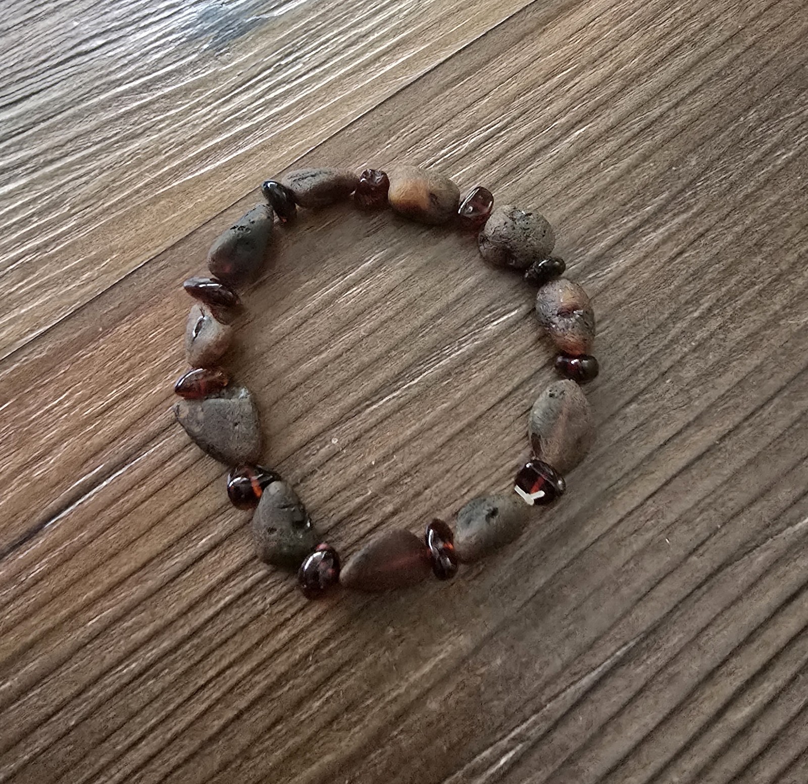 NWOT BALTIC AMBER STRETCH BEADED BRACELET OS HAND CRAFTED IN LITHUANIA