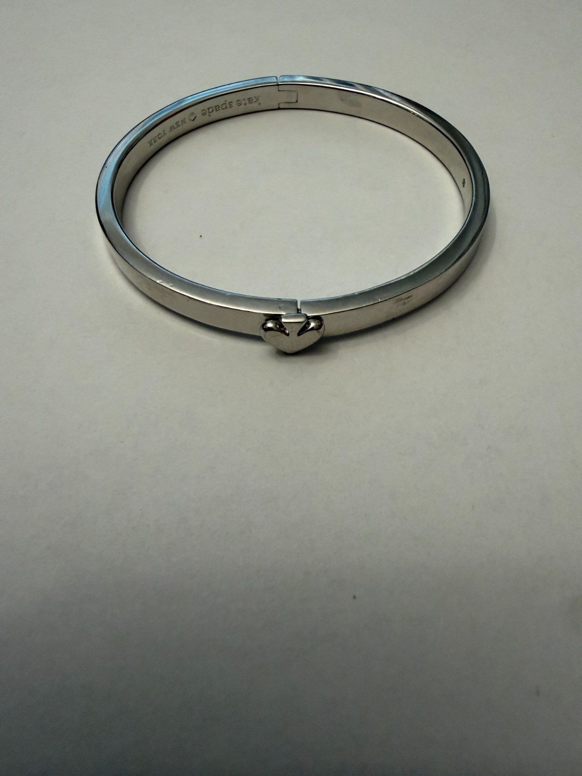 Kate Spade silver Tone Hinged Bangle Bracelets Spade Heart Motif 6.75″