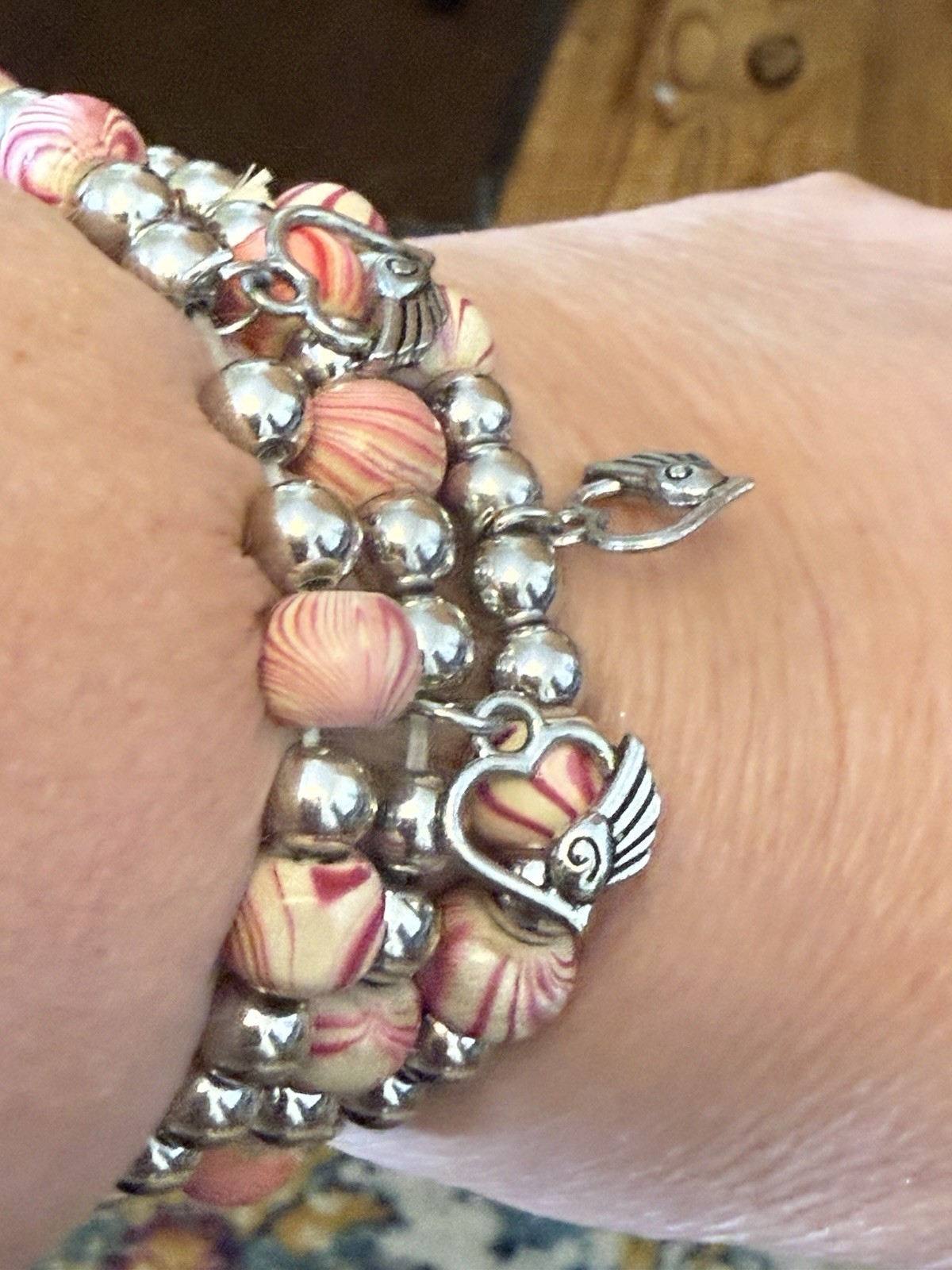 Sliver Tone Heart Beaded Pink And White Stackable 3 Bracelet Size 7 Item B-103