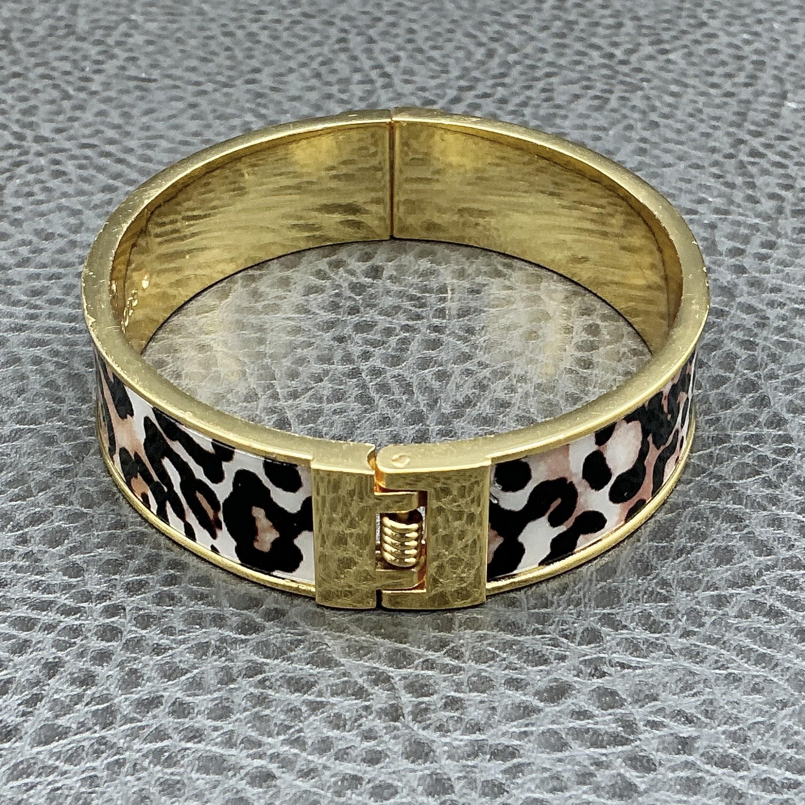Talbots Bracelet Multicolor Leopard Enamel Gold Tone Womens 6.8 In Jewelry