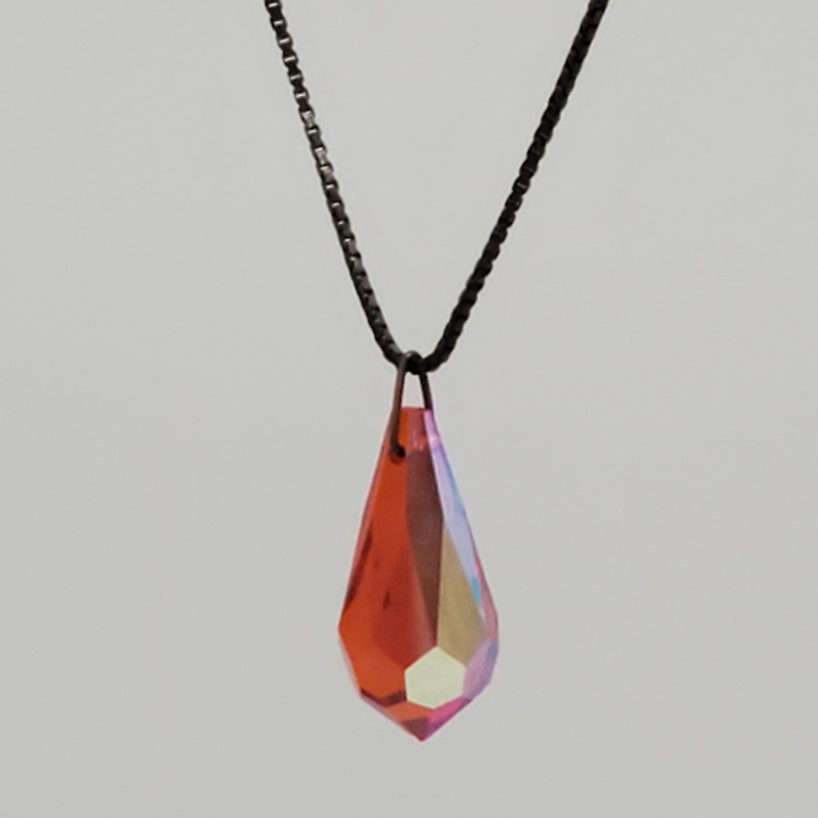 925 SI Necklace 19in Sterling Silver Brilliant Red AB Faceted Teardrop Crystal