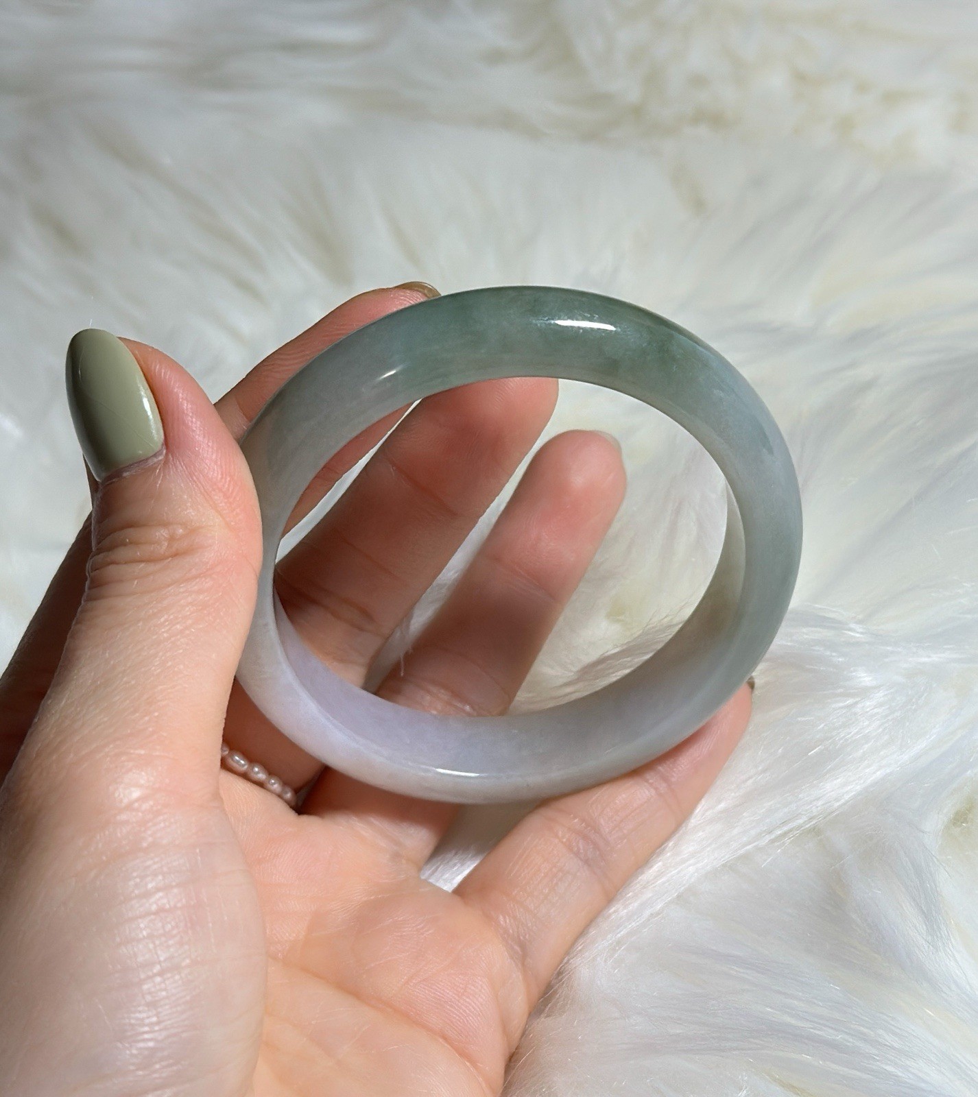 Green & White Burmese Jadeite Round Stone Bangle. Size 55.4 x 12.5 x 7.8
