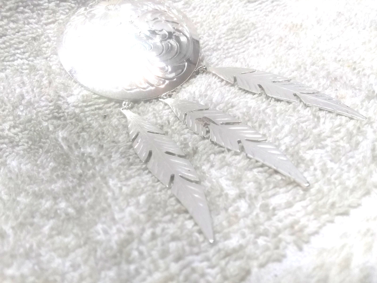 Montana Silversmiths Serling Silver Plate Broch Pin Silver Dangle Fathers Great