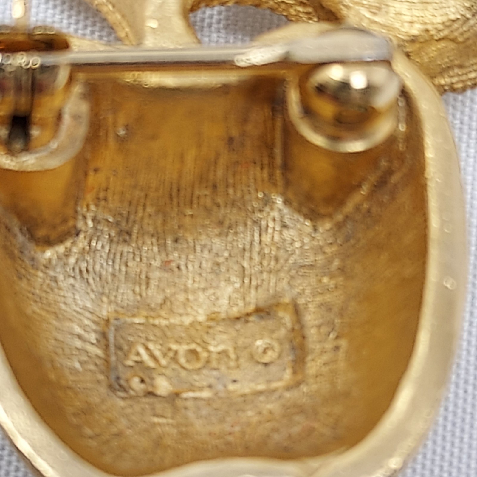 Avon Bundle 4 Pieces Signed Cali Deco Post Earrings Brooch 2 Dainty Necklaces